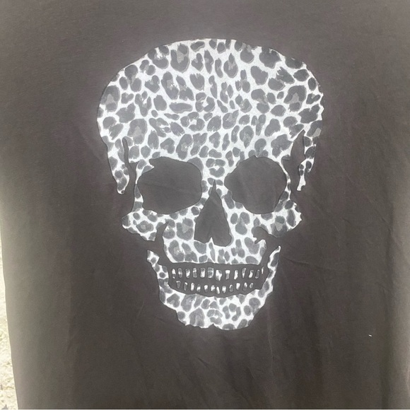 Chaser Wild Skull Tee Tshirt Black Animal Print Skull - Picture 2 of 5